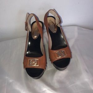 Brown wedges
